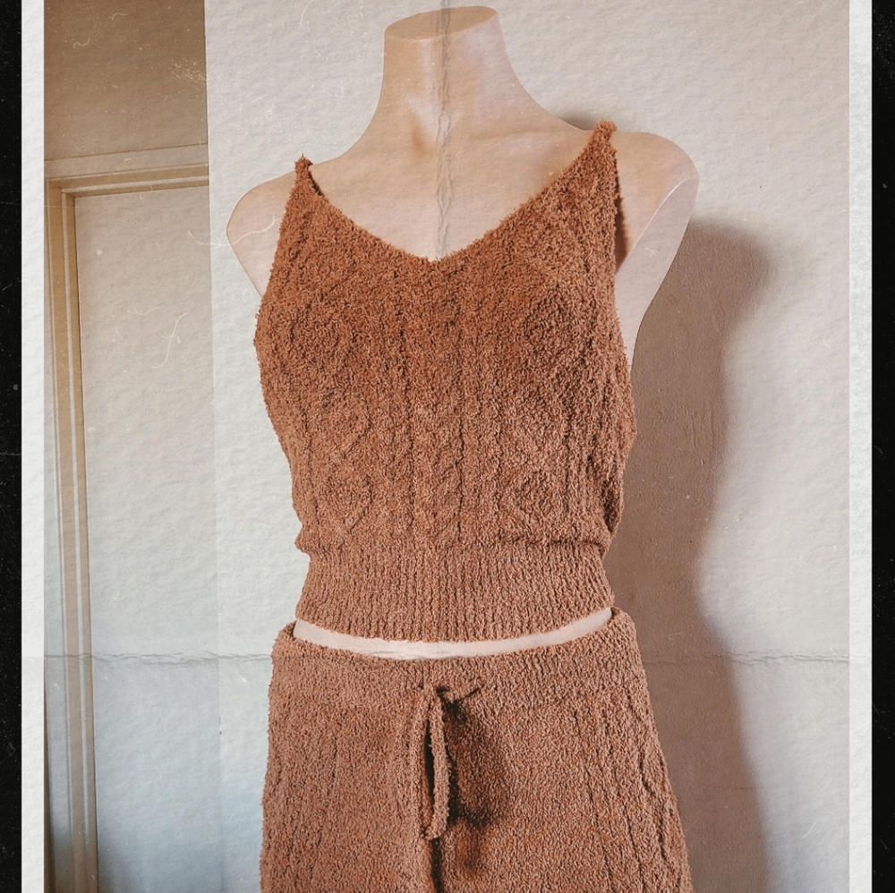 🆕️Comfy and cozy// Teddy knit top - Picture 3 of 3